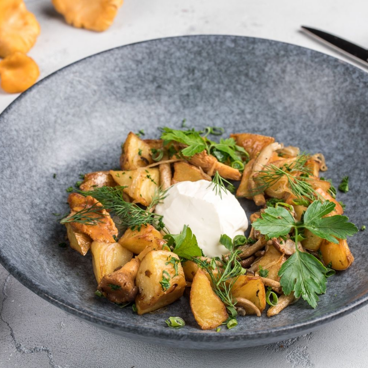 Baked potatoes with mushrooms